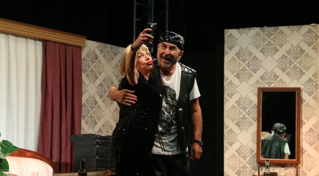 İKİNCİ BAHAR EXPO'DA İZLEYİCİYLE BULUŞTU