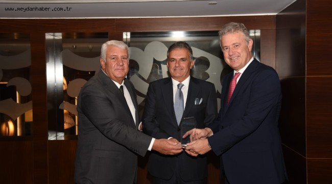 İzmir Başkanlar Kurulu'ndan vefa plaketi