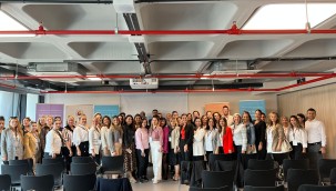 İzmirli kadın yöneticiler, EBRD tarafından uygulanan Kadın İşletmelerine Finansman ve Danışmanlık Desteği Programı için İzmir Ticaret Borsası ev sahipliğinde bir araya geldi