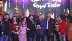 KINIK TENİS TURNUVASINDA ÖDÜLLER SAHİPLERİNİ BULDU