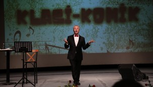 Klasi-Komik Bayraklı'da sahnelendi