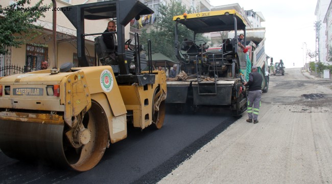 PİYADE ASFALTLANIYOR