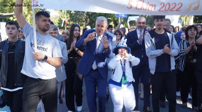 Rektör Budak, "Tam akredite araştırma üniversitemizde eğitim görmenin ayrıcalığını yaşayacaksınız"