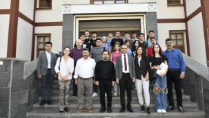 SARIÇAM BELEDİYESİ'NDEN EĞİTİME BÜYÜK DESTEK: ÜCRETSİZ ÜNİVERSİTEYE HAZIRLIK KURSLARI