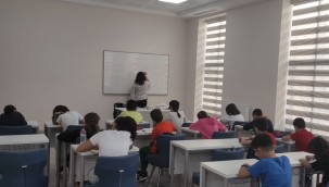 SİNCAN BELEDİYESİ ÜCRETSİZ İNGİLİZCE DERSLERİ BAŞLADI