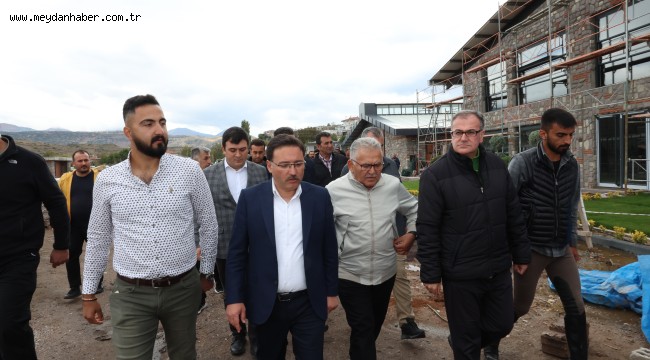 VALİ ÇİÇEK VE BAŞKAN BÜYÜKKILIÇ'IN TURİZM ROTASI BU KEZ "HÜRMETÇİ" OLDU