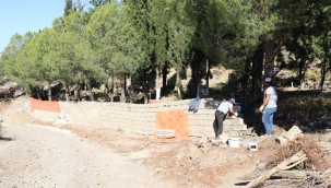 YAYLACIK MEZARLIK DUVARI ONARILDI