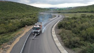 Yenilenen Çerkeşli-Tavşancıl yolunun çizgileri çizildi