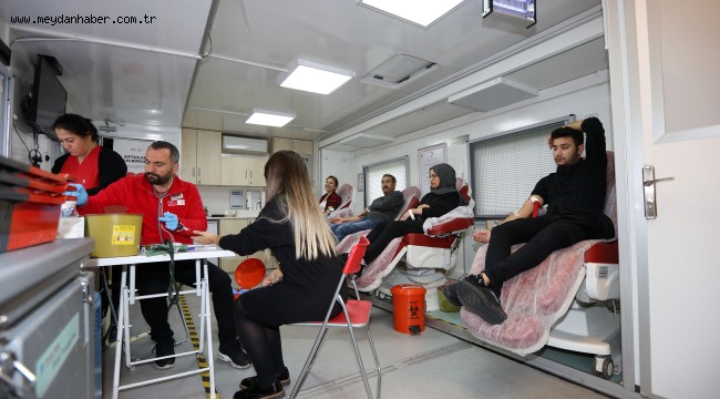 Yenimahalle Belediyesi'nden Kızılay'a destek