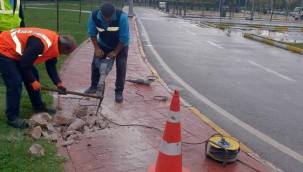 Yol Bakım Timi, Kozluk Mahallesi İsmail Kolaylı Caddesindeki talebe hızla cevap verdi