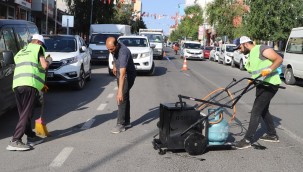 ASFALT YAMA ÇALIŞMALARI ARALIKSIZ SÜRÜYOR