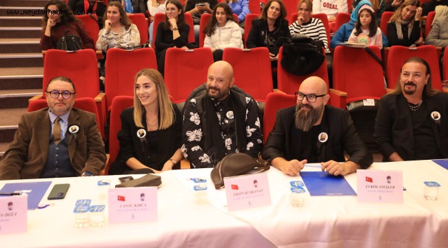 Ata'nın Sevdiği Şarkılar Güzelbahçe'den Yükseldi