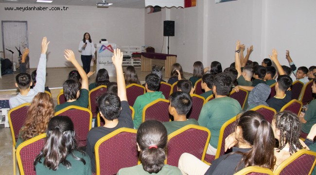 BÜYÜKŞEHİR'DEN OKULLARA REHBERLİK HİZMETİ