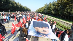 EFES SELÇUKLU GENÇLER ANITKABİR'DE