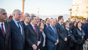 İzmir Ata'ya saygı için yürüdü