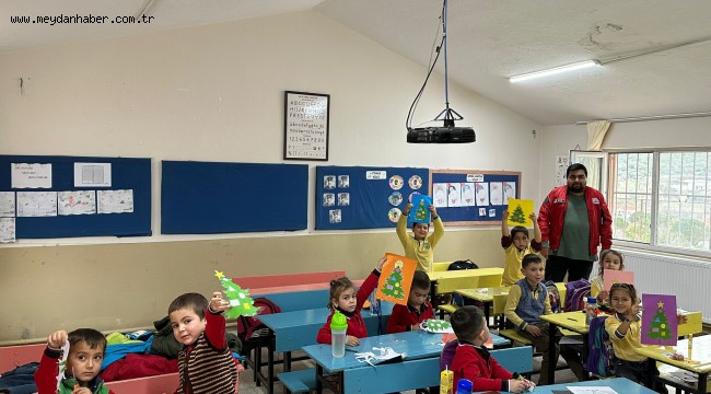 BİLİM YUNUSEMRE KIRSAL MAHALLELERDE ÖĞRENCİLERLE BULUŞUYOR