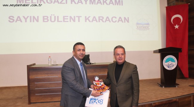 BÜYÜKŞEHİR'İN "DEĞER GENÇLİK" SEMİNERİNE KAYMAKAM KARACAN KONUK OLDU