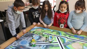 GELECEĞİN KODLARINI ÖĞRENİYORLAR