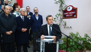 İsmet İnönü Konak'ta anıldı