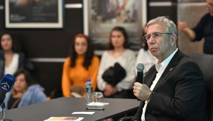 MANSUR YAVAŞ ANKARA BİLİM ÜNİVERSİTESİ ÖĞRENCİLERİYLE BİR ARAYA GELDİ