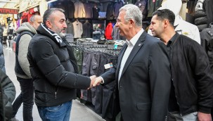 MANSUR YAVAŞ MALTEPE PAZARI ESNAFINI ZİYARET ETTİ