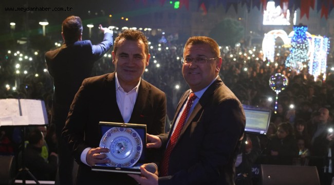 MİLAS, FERHAT GÖÇER İLE 2023'E MERHABA DEDİ