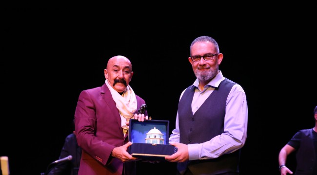 Milli şair, eserleriyle anıldı