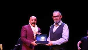 Milli şair, eserleriyle anıldı