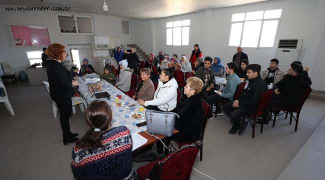 NARLIDERELİ KADINLAR KANSERE KARŞI BİLGİLENDİ