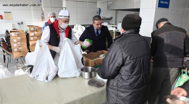 Odunpazarı Belediyesi yılbaşında ihtiyaç sahiplerini unutmadı