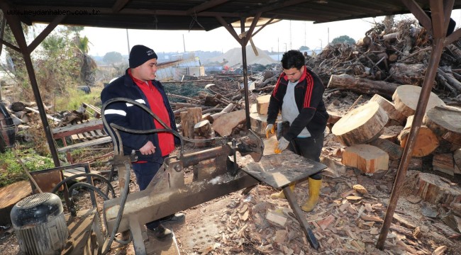 Turgutlu Belediyesi İhtiyaç Sahibi Ailelerin Yuvasını Isıtıyor