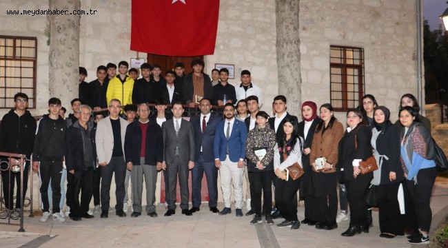 BAŞKAN YILMAZ, GENÇLERE ŞANLI TARİHİMİZİ ANLATTI!