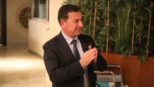 Bodrum Belediye Başkanı Ahmet Aras, 10 Ocak Çalışan Gazeteciler Günü'nde basın mensuplarıyla yemekte buluştu. 