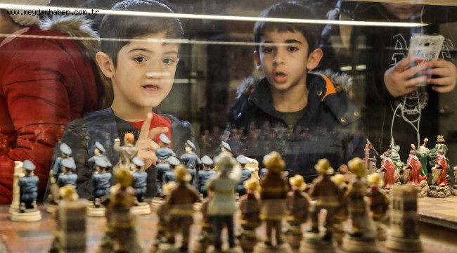 ÇOCUKLARA MÜZE GEZİSİ VE KARAGÖZ OYUNU