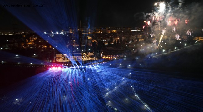 Cumhuriyetin 100. yılı Odunpazarı'nda ses ve ışık şovu ile kutlandı