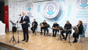 Her gencin bir şarkısı olmalı