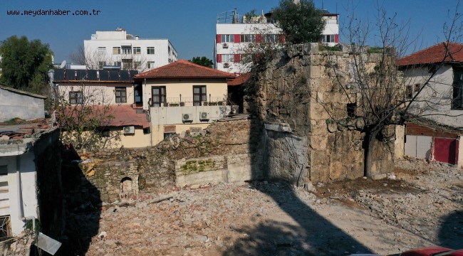 Kaleiçi surları gün yüzüne çıkıyor