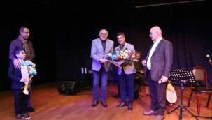 Özden Irmak'tan Kartallılara Müzik Ziyafeti