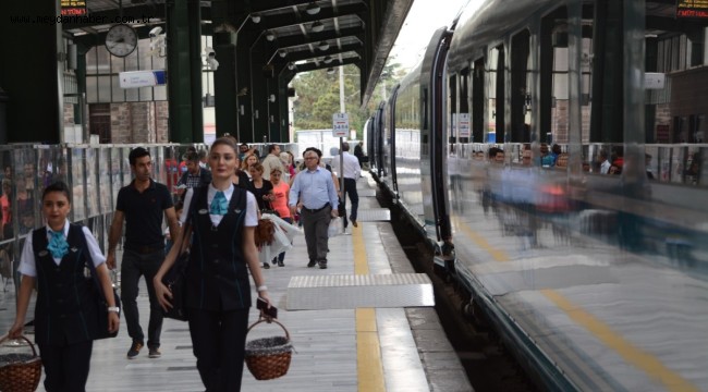 ULAŞTIRMA VE ALTYAPI BAKANLIĞI: -YARIYIL TATİLİNDE TRENLERE EK SEFER 