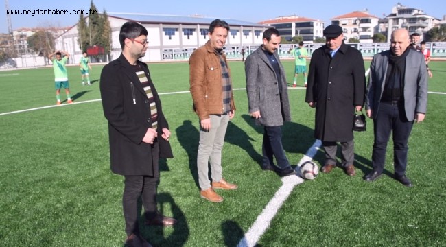 Yenilenen Buldan İlçe Stadı açıldı