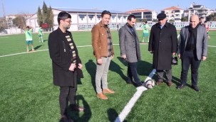 Yenilenen Buldan İlçe Stadı açıldı