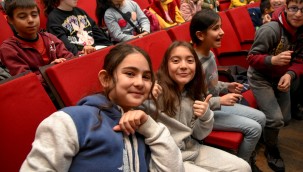 ALTINDAĞLI ÇOCUKLARIN TİYATRO KEYFİ