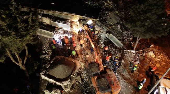 Malatya'da enkazlardan çıkarılan cenazelerin kimlik tespit işlemleri sürüyor