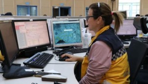 Depremzede Sağlık Hizmet Hattı'na 98 bin 975 başvuru yapıldı  