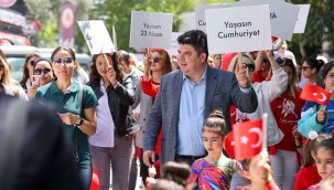 Başkan Kılıç, Bucalı çocukların coşkusuna ortak oldu