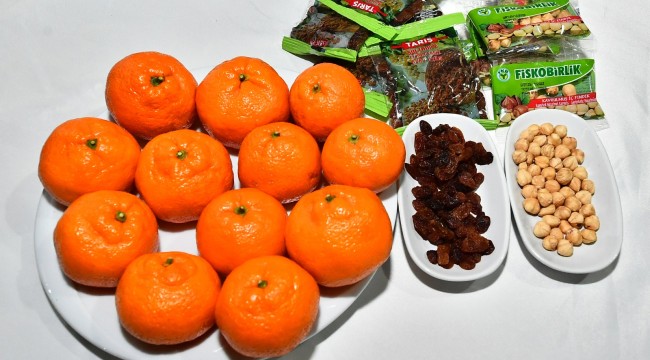 İzmir'de beslenme çantaları İzmir Büyükşehir desteğiyle doluyor