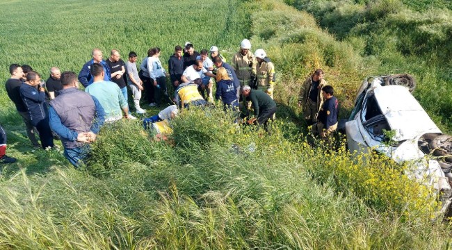 İzmir'de takla atan otomobildeki 1 kişi hayatını kaybetti