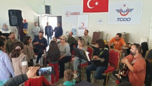 İzmir İl Milli Eğitim Müdürlüğü Sanat Atölyeleri Psikososyal Destek İçin Urla'da Depremzede Çocuklarla Buluştu