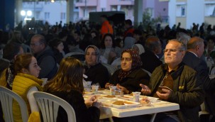 Kızıltoprak'ta 2 bin 500 kişilik iftar