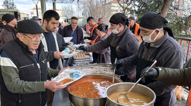 Yenimahalle'de mahalle iftarları dolup taşıyor